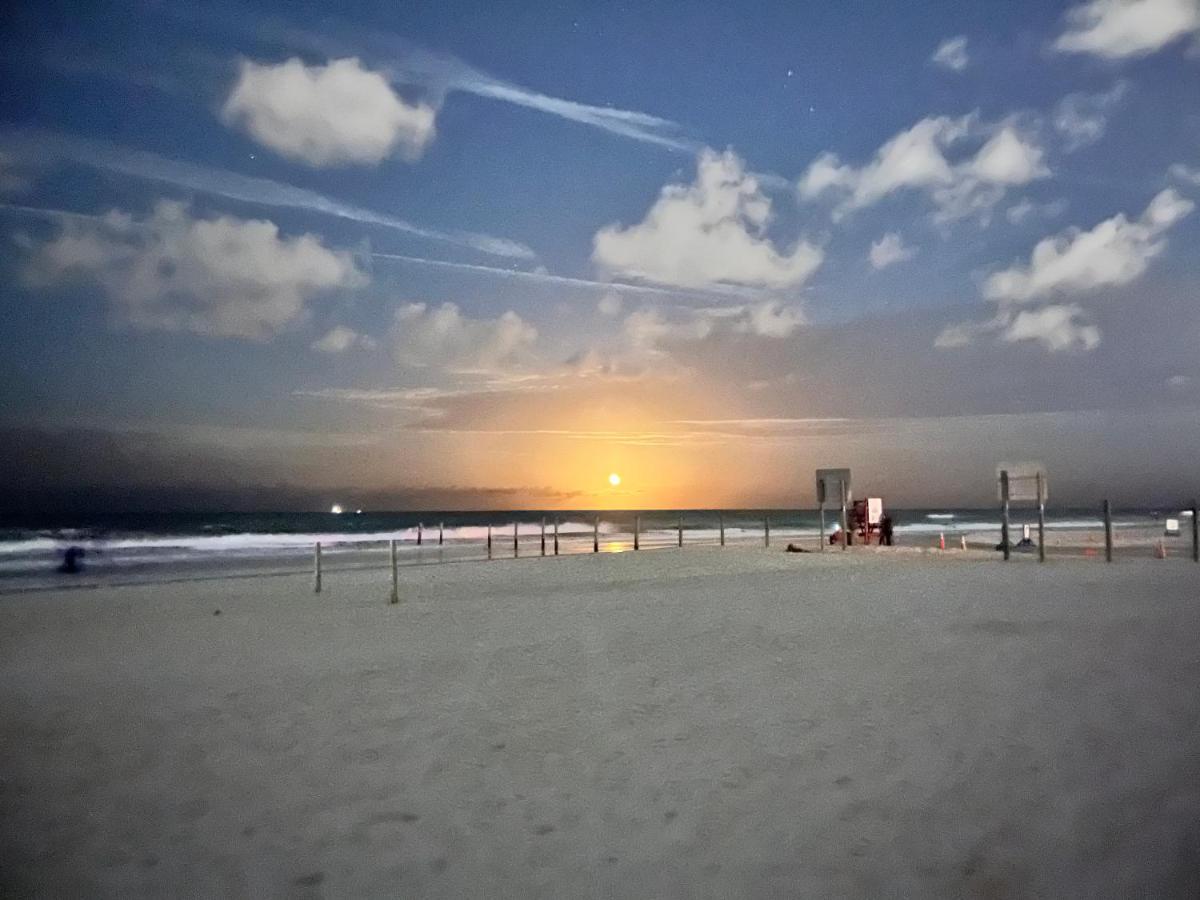 Daytona Inn Beach Resort On Worlds Most Famous Beach Daytona Beach Exterior photo